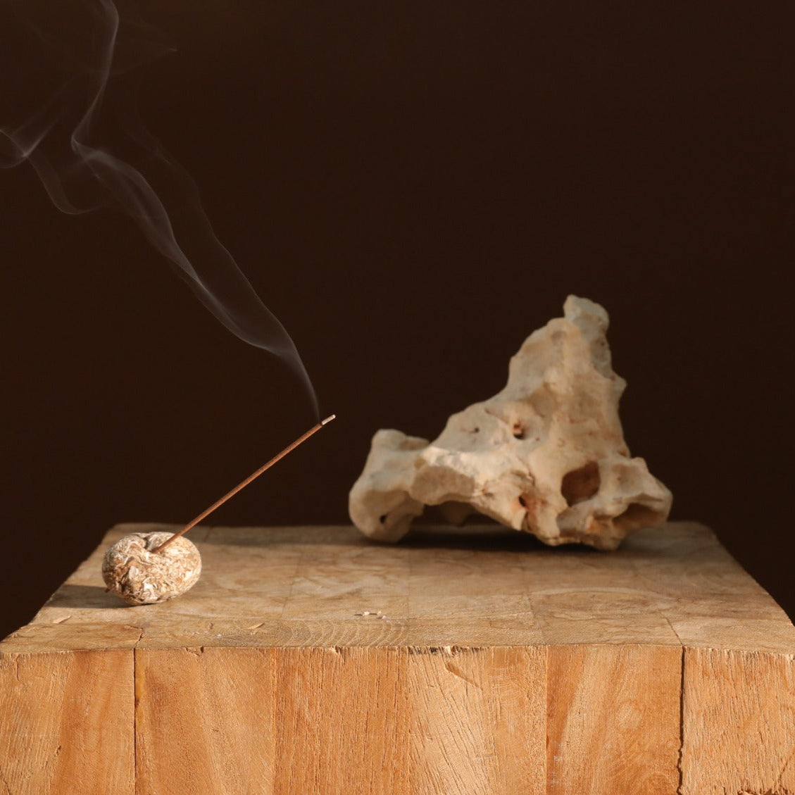 Hui-An Agarwood Incense Sticks – 5 inch