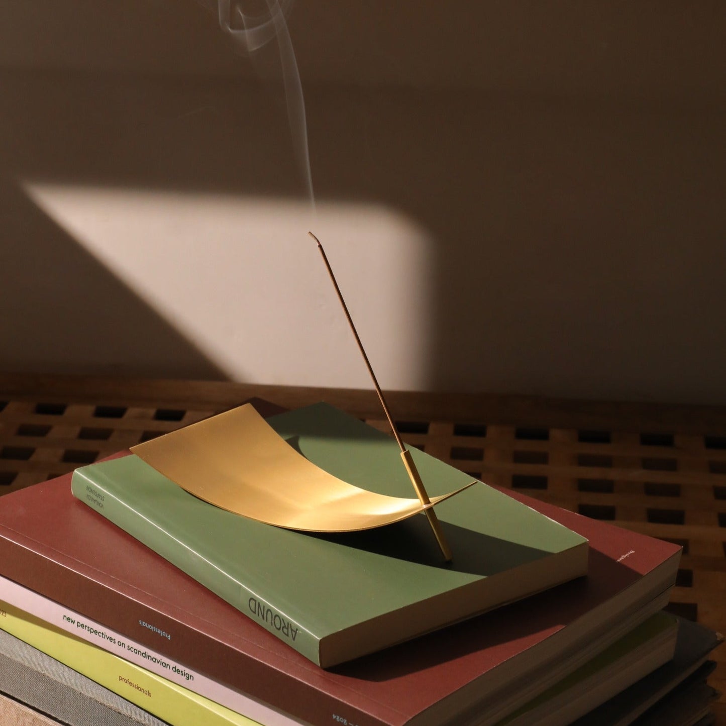 Shin-Shan Sandalwood Incense Sticks – 7 inch